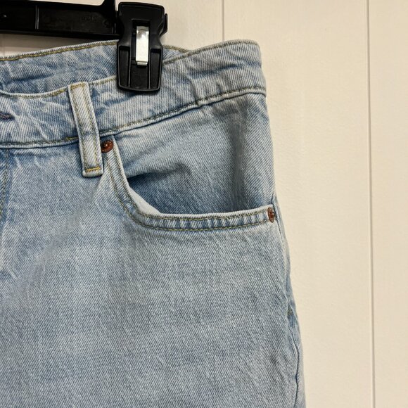 H&M &Denim Light Wash Ultra High Waist Mom Jeans US Size 10 - Picture 6 of 9